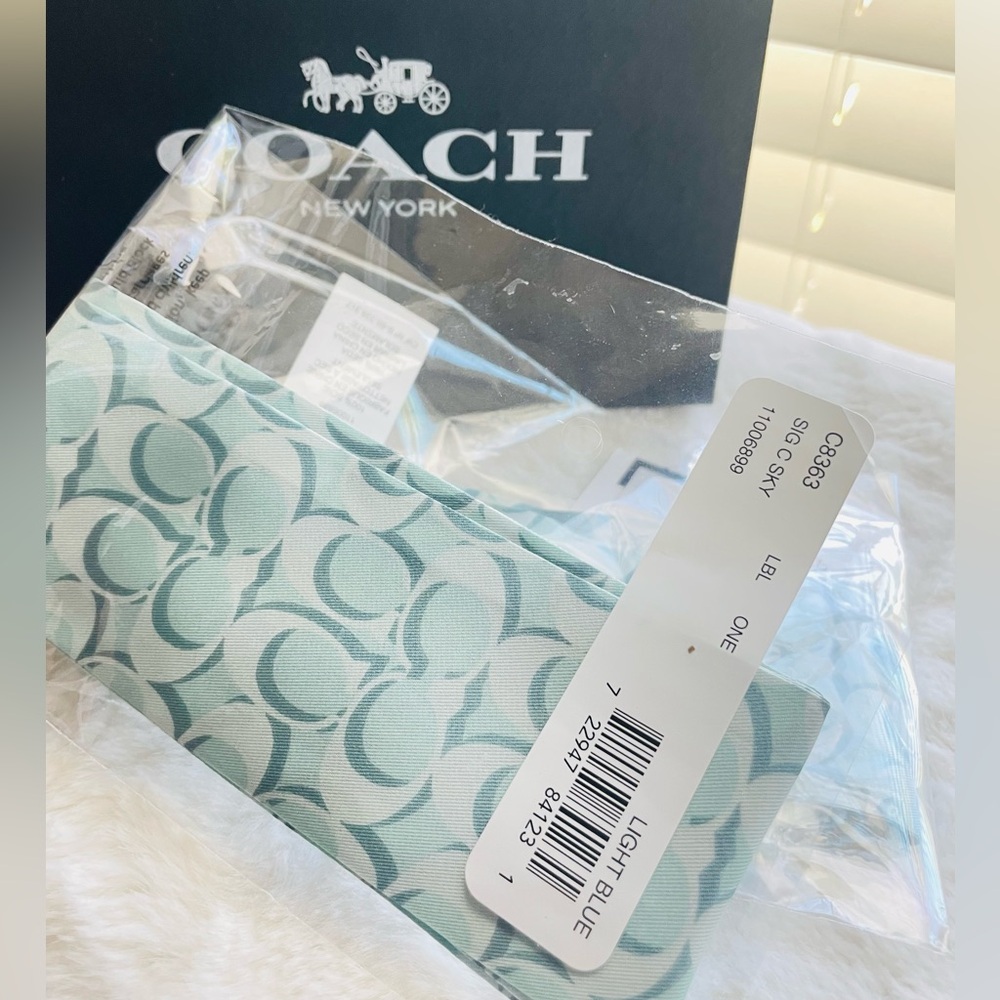 COACH C8363 Signature Silk Skinny Scarf 100% Silk NWT- Light Blue - Picture 3 of 3